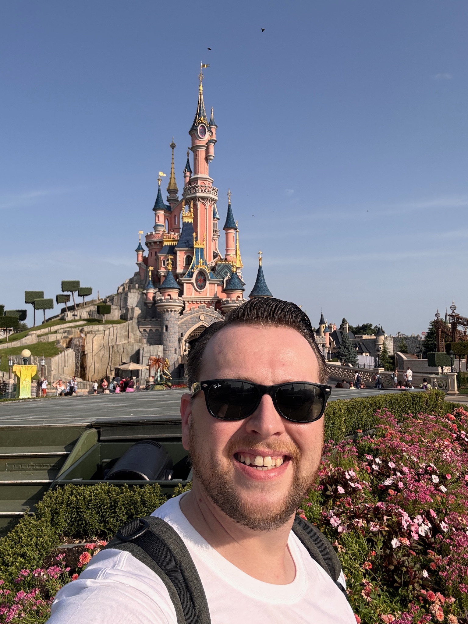 Kevin bij Disneyland Paris, inspiratie voor KTW Magazine