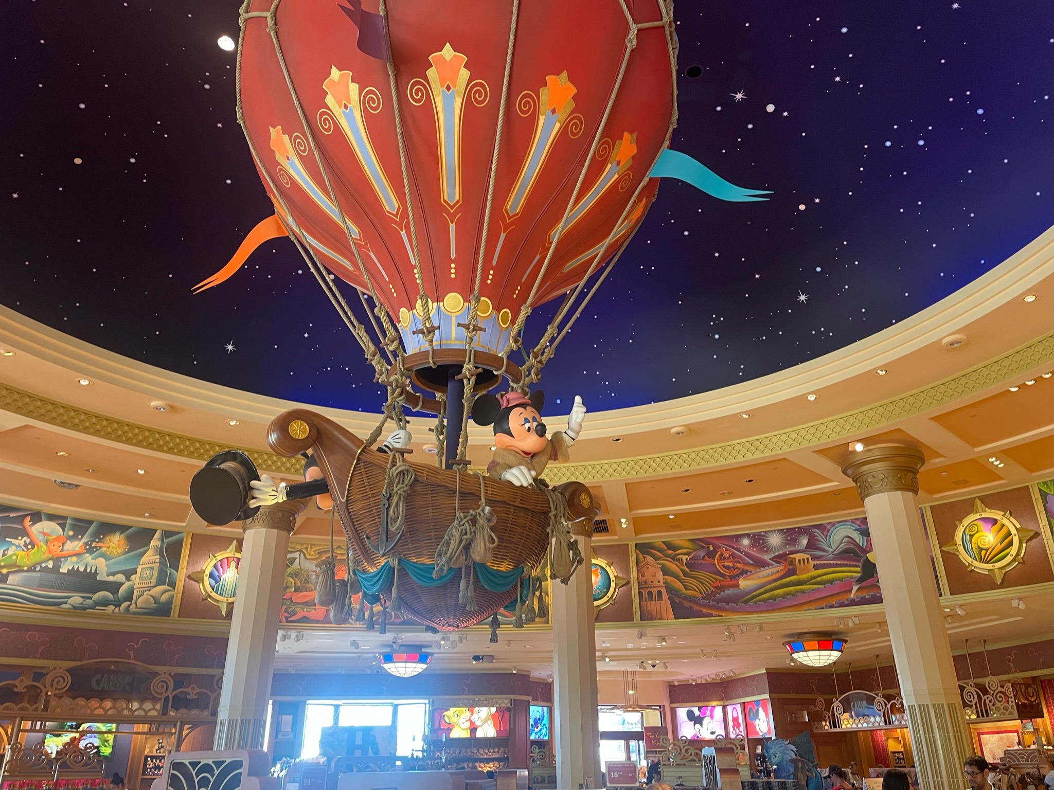 Disneyland Paris souvenirs in een winkel