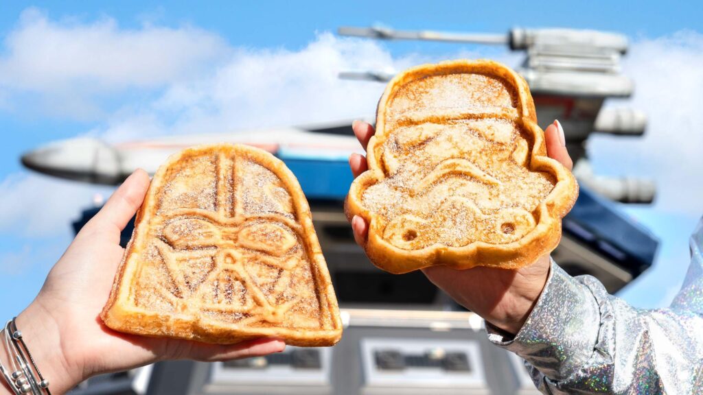 Star Wars wafels in de vorm van Darth Vader en Stormtrooper in Disneyland Paris Discoveryland