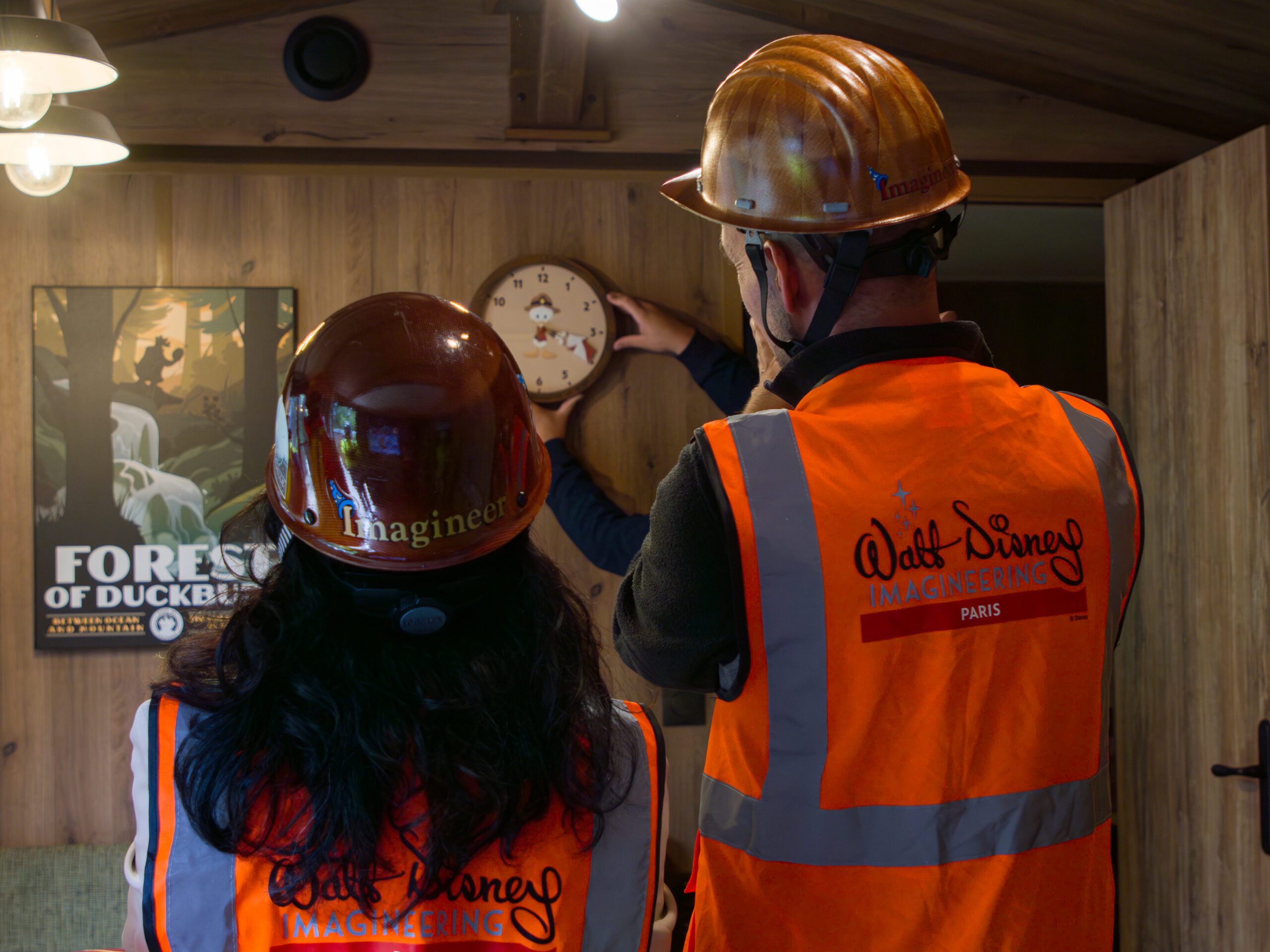 Gezellige zithoek en slaapgedeelte in vernieuwde blokhut – Disney Davy Crockett Ranch