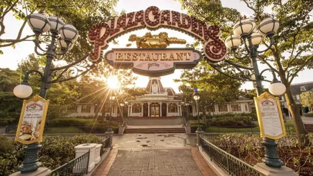 Restaurant in Disneyland Parijs waar je kunt eten met Disney figuren