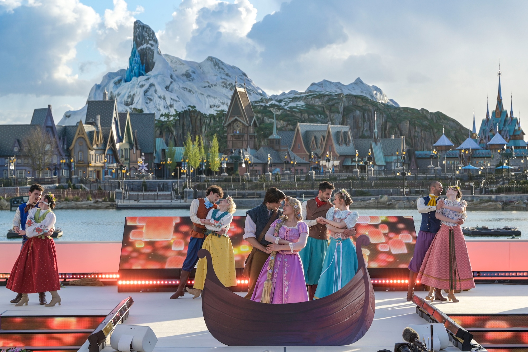 Rapunzel Tangled scène tijdens de inauguratie van Disney Adventure World, Disneyland Paris
