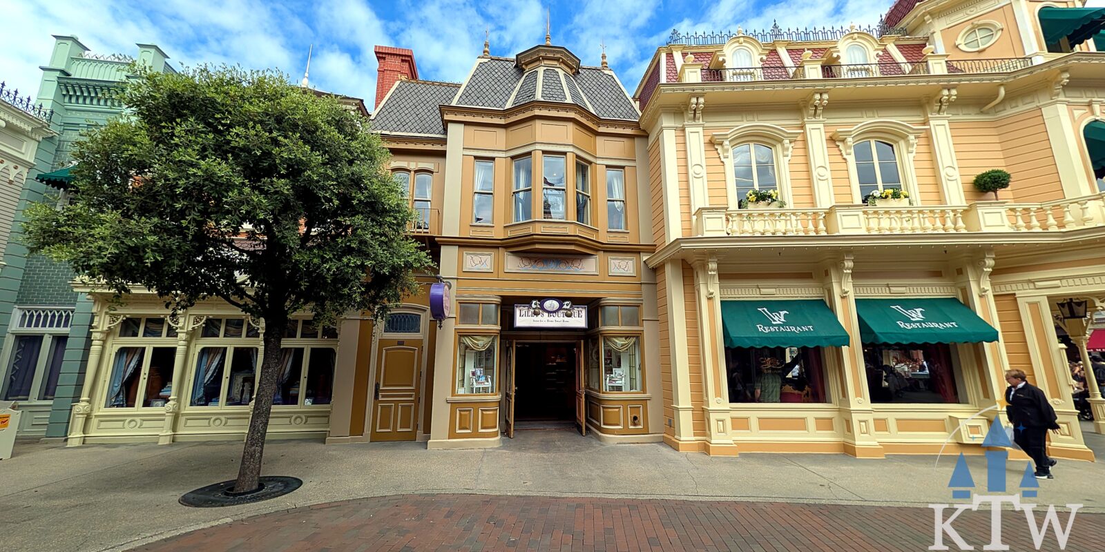 Gevel van Lilly's Boutique op Main Street, Disneyland Paris
